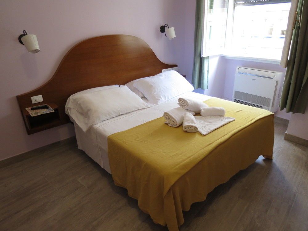 New Paradise Hotel Rom